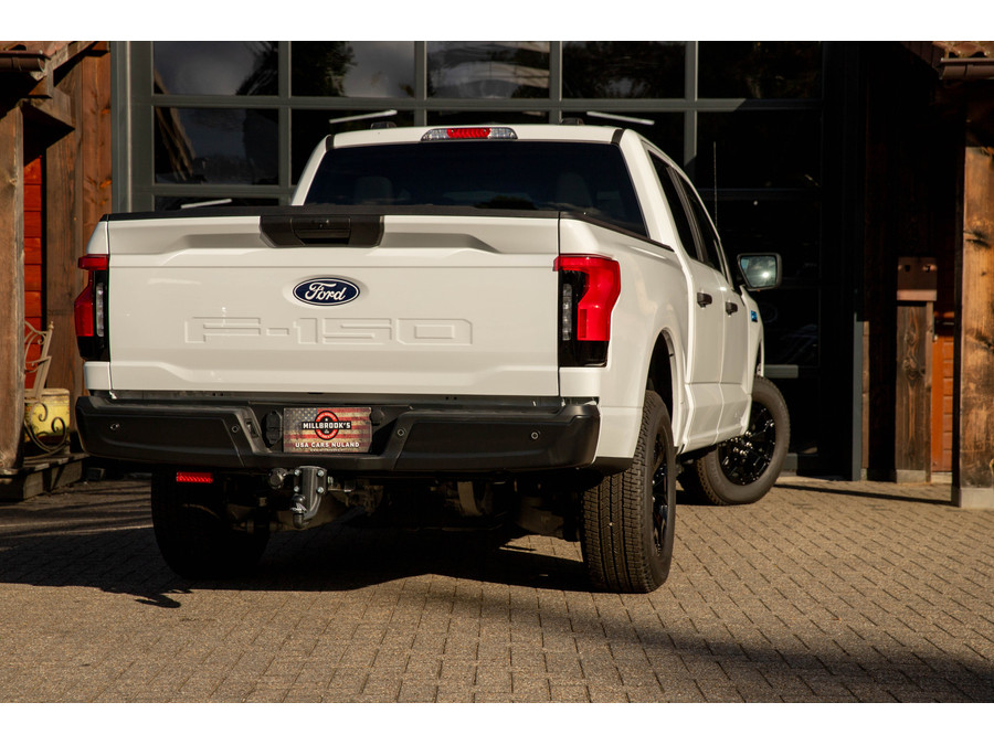 Ford Ford F-150 Lightning Pro 4x4 SuperCrew 