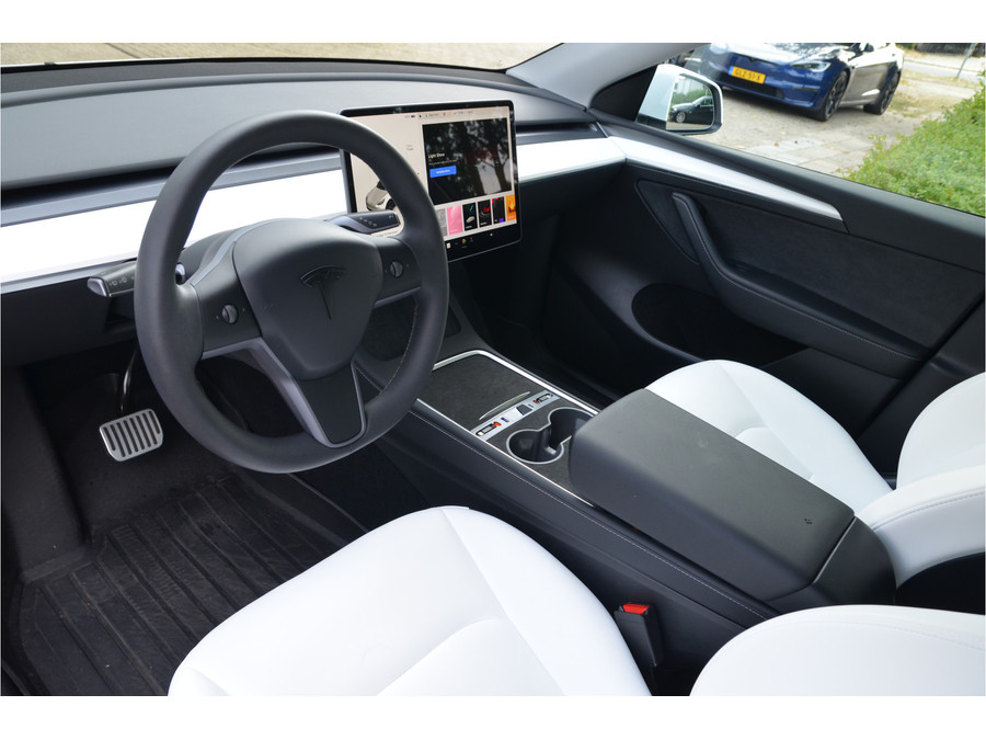 Tesla Model Y RWD 58 kWh