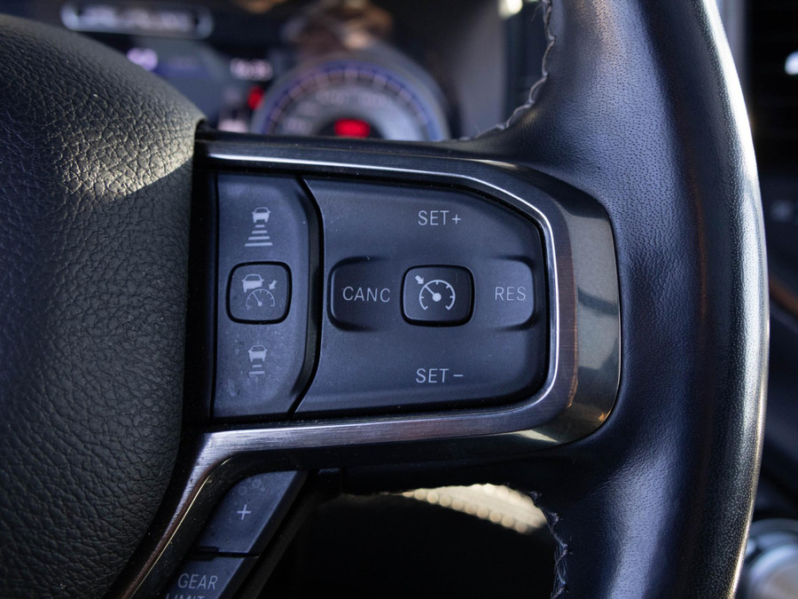 Dodge RAM 1500 5.7 V8 4x4 Crew Cab Limited