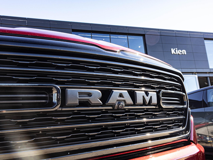 Dodge RAM 1500 5.7 V8 4x4 Crew Cab Limited