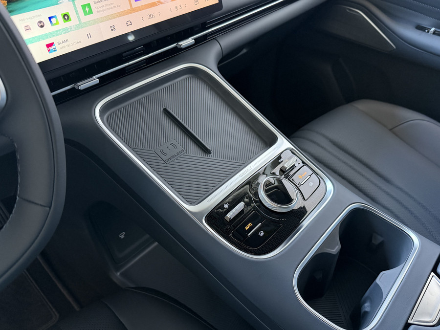 Geely Starray EM-i MAX+ PHEV LONG RANGE NIEUWE AUTO | 29,8 kWh ACCU | 136 KM WLTP | PANORAMADAK | STOELVERWARMING/KOELI