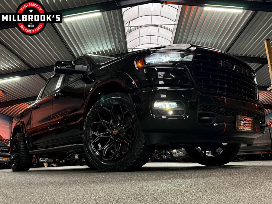 Dodge RAM 1500 Laramie Hurricane