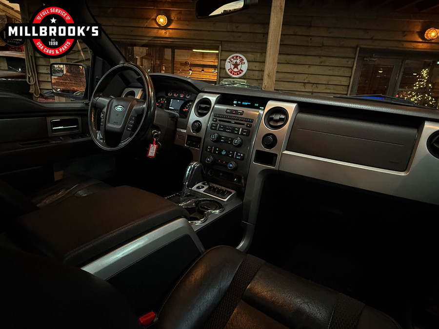 Ford F-150 RAPTOR 6.2 V8