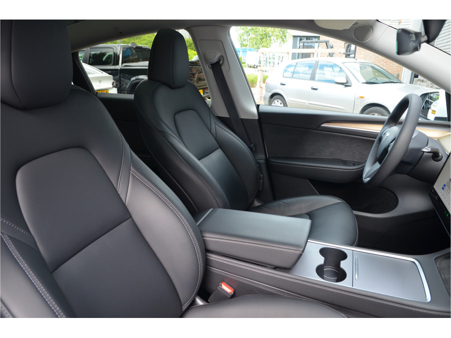 Tesla Model Y RWD 58 kWh