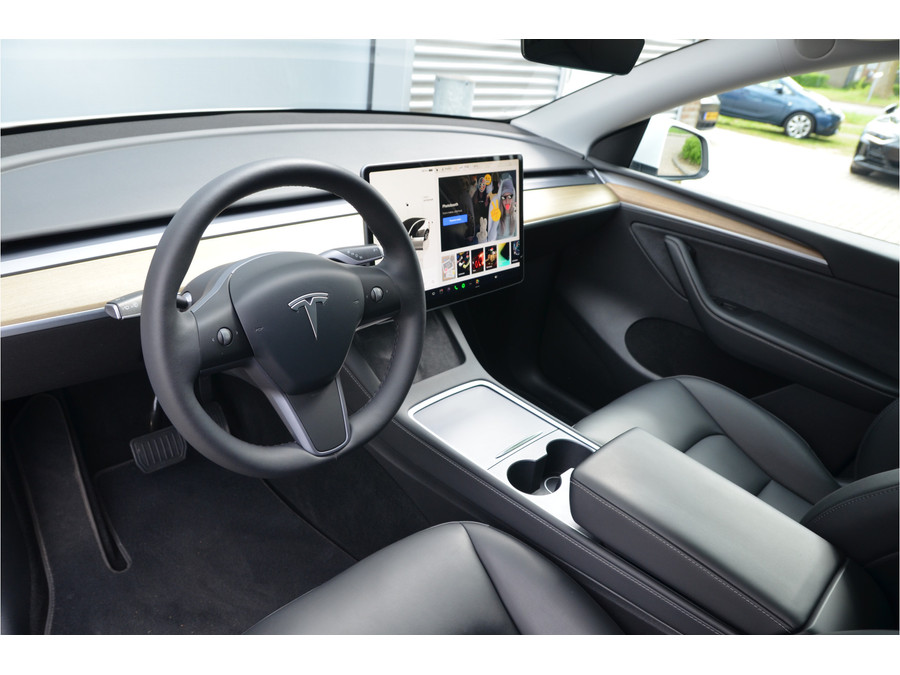 Tesla Model Y RWD 58 kWh