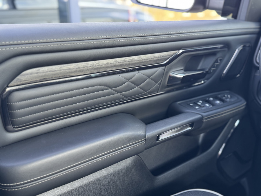 Dodge Ram 1500 Limited XXL