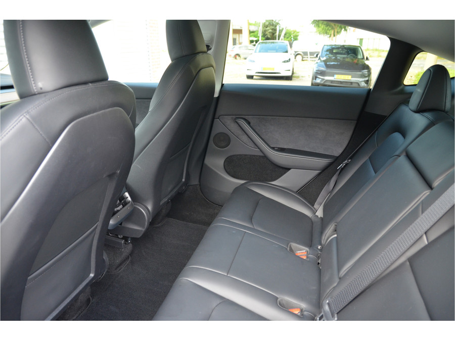 Tesla Model Y RWD 58 kWh