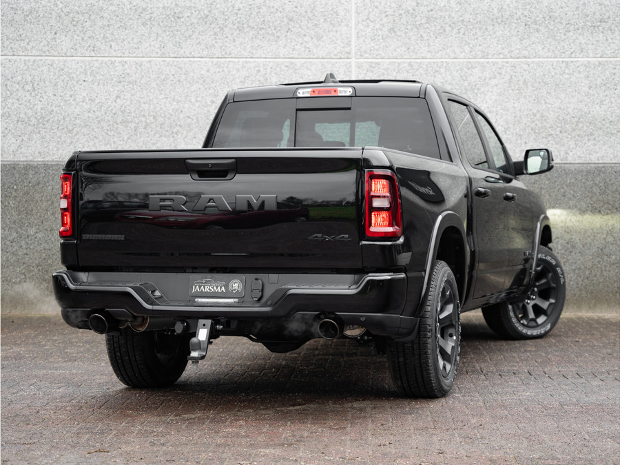 Dodge RAM 1500 3.0L SST 420pk Big Horn Night CrewCab 4x4