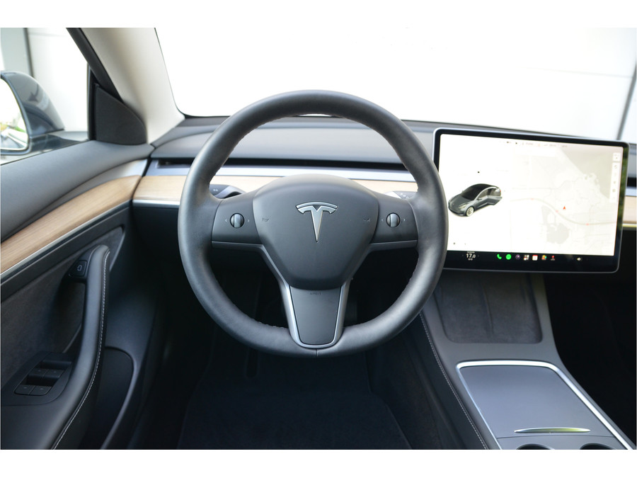 Tesla Model 3 Standard RWD Plus 60 kWh