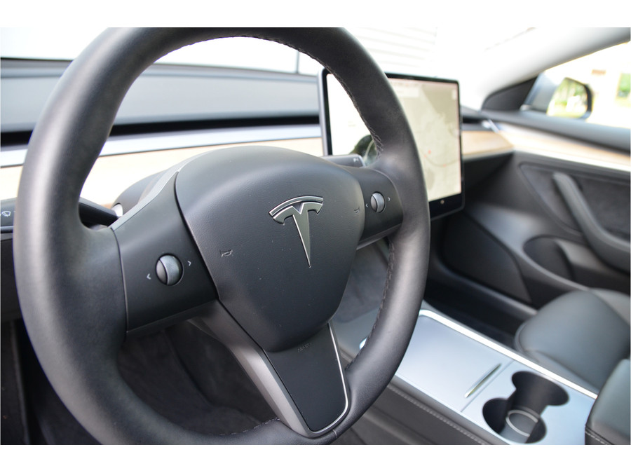 Tesla Model 3 Standard RWD Plus 60 kWh
