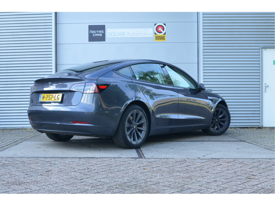 Tesla Model 3 Standard RWD Plus 60 kWh