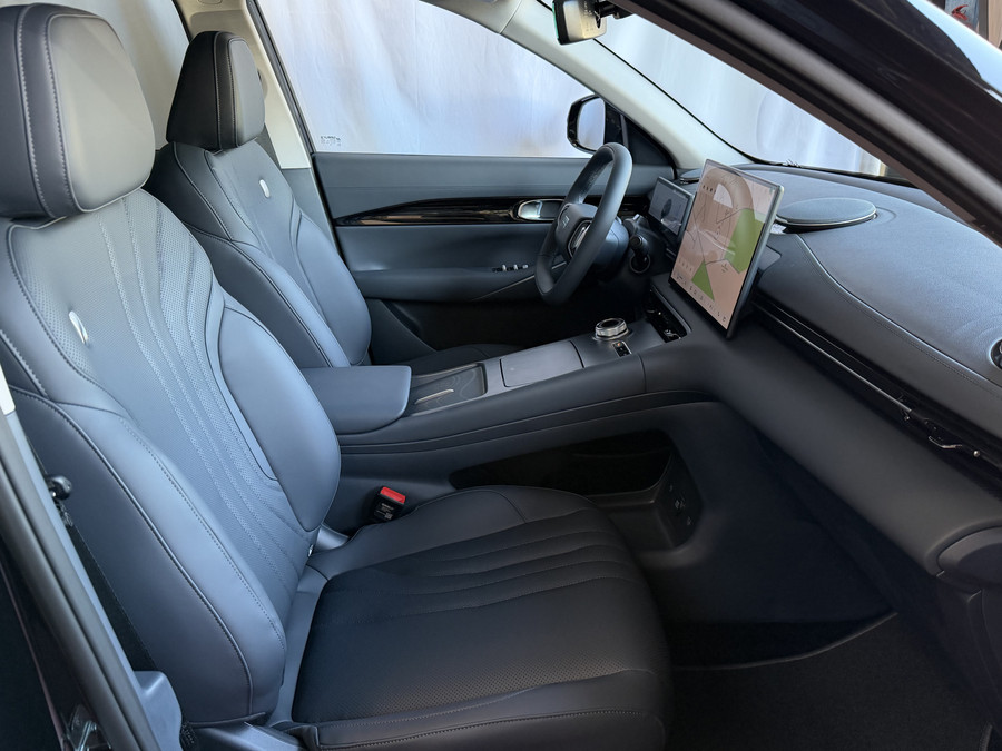 Geely E5 Pro+ 68 kWh | LONG RANGE 475 Km wltp | 8 Jaar Garantie | Verwarmde & Gekoelde Stoelen | 360° View | 