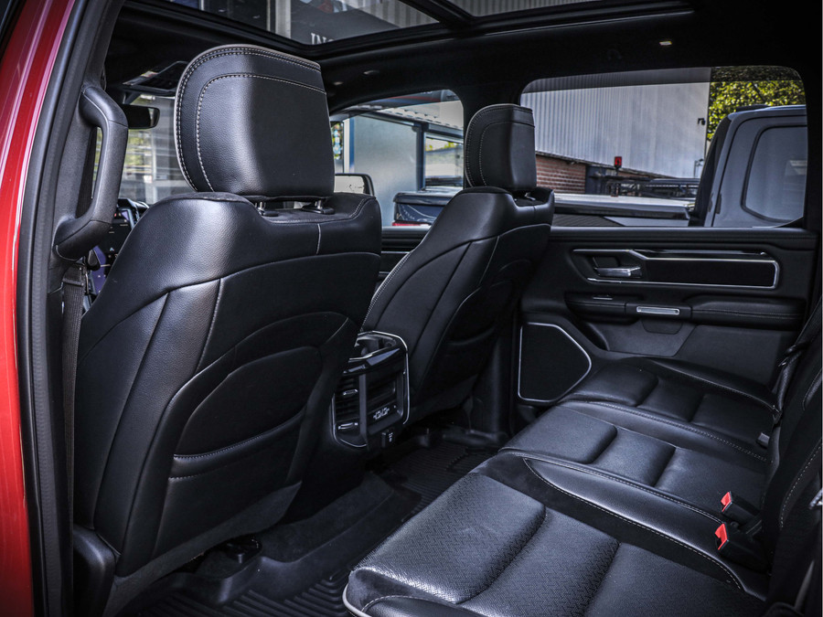 Dodge RAM 1500 Laramie Night Rambox + MWK | 5.7L HEMI V8 400PK