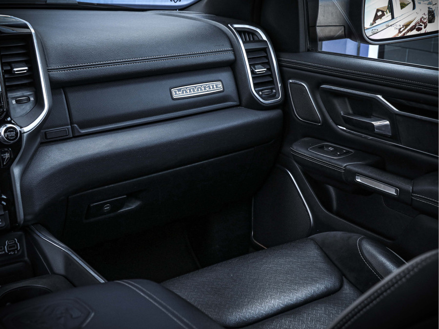 Dodge RAM 1500 Laramie Night Rambox + MWK | 5.7L HEMI V8 400PK
