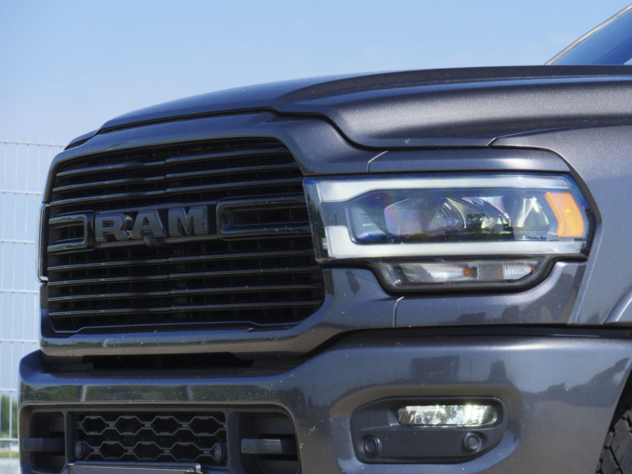 Dodge RAM 2500 Laramie | 6.4L HEMI | 4x4 | Crew cab