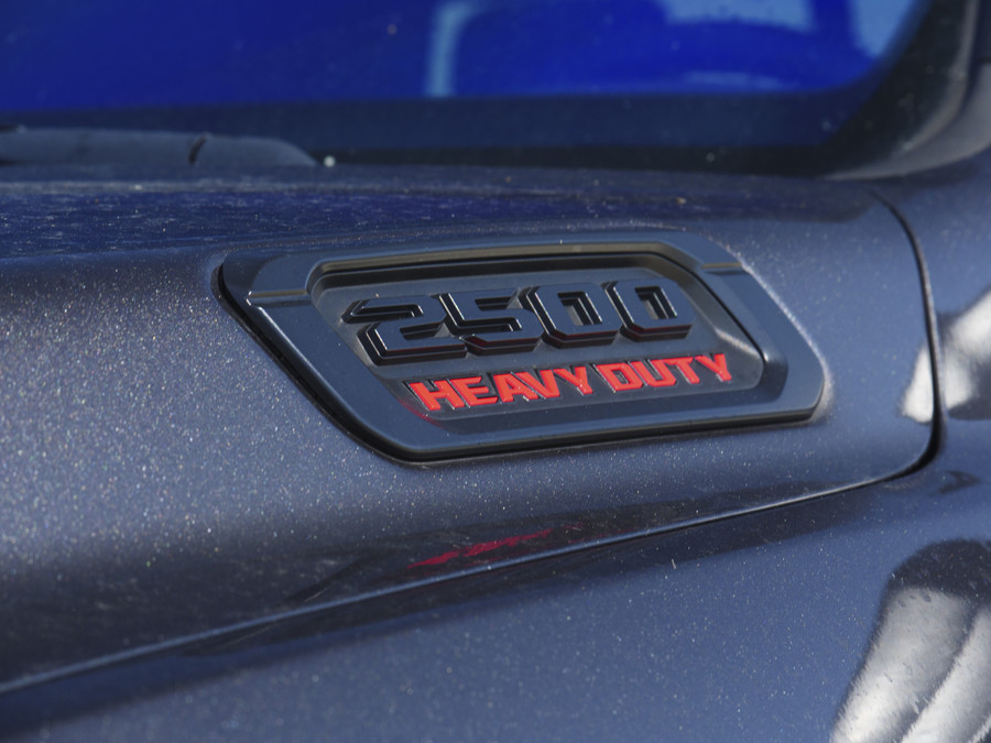 Dodge RAM 2500 Laramie | 6.4L HEMI | 4x4 | Crew cab
