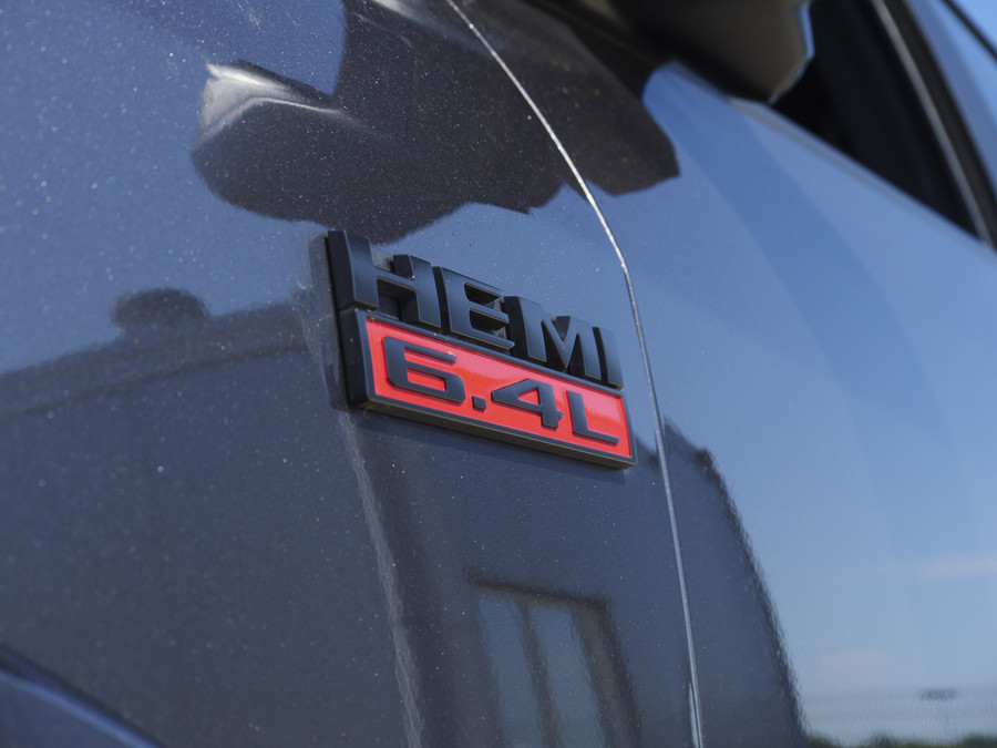 Dodge RAM 2500 Laramie | 6.4L HEMI | 4x4 | Crew cab