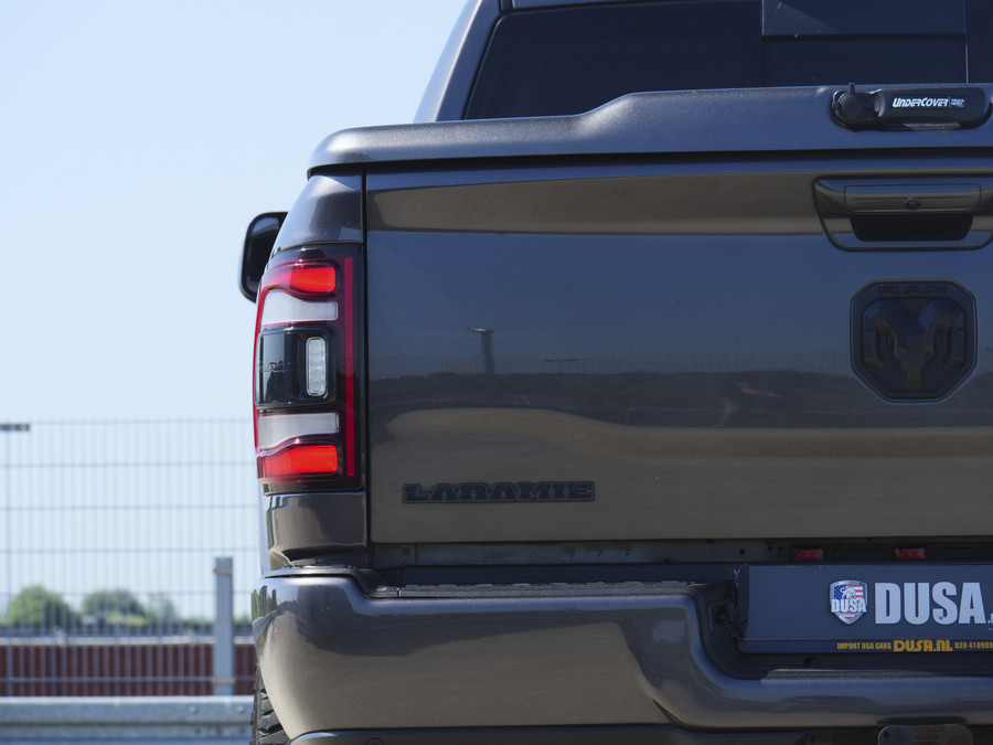 Dodge RAM 2500 Laramie | 6.4L HEMI | 4x4 | Crew cab