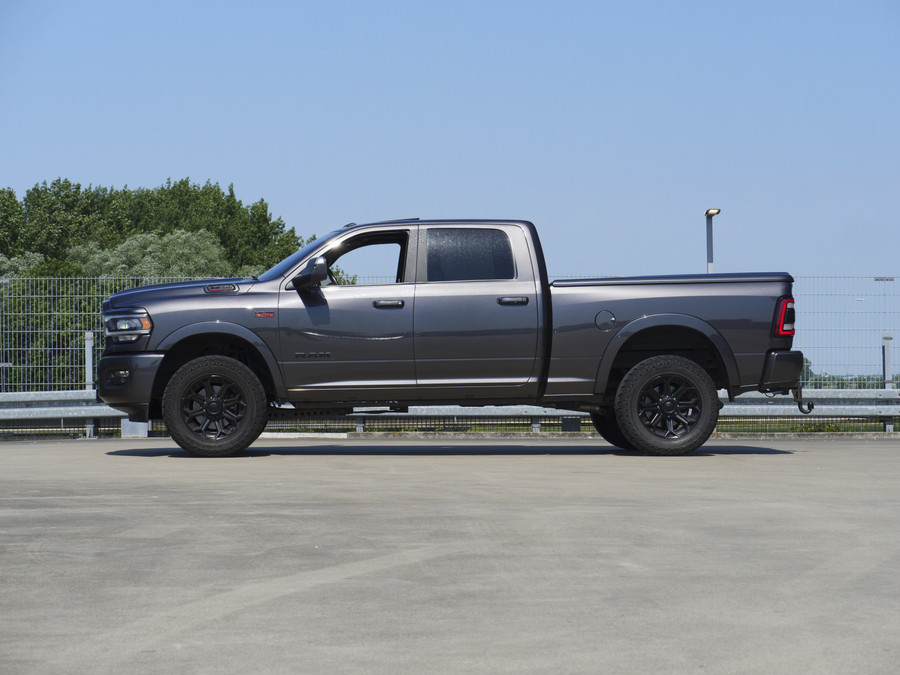 Dodge RAM 2500 Laramie | 6.4L HEMI | 4x4 | Crew cab
