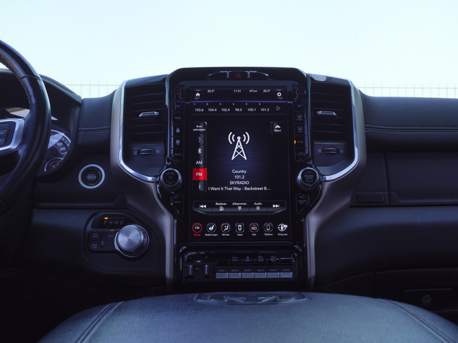 Dodge RAM 2500 Laramie | 6.4L HEMI | 4x4 | Crew cab