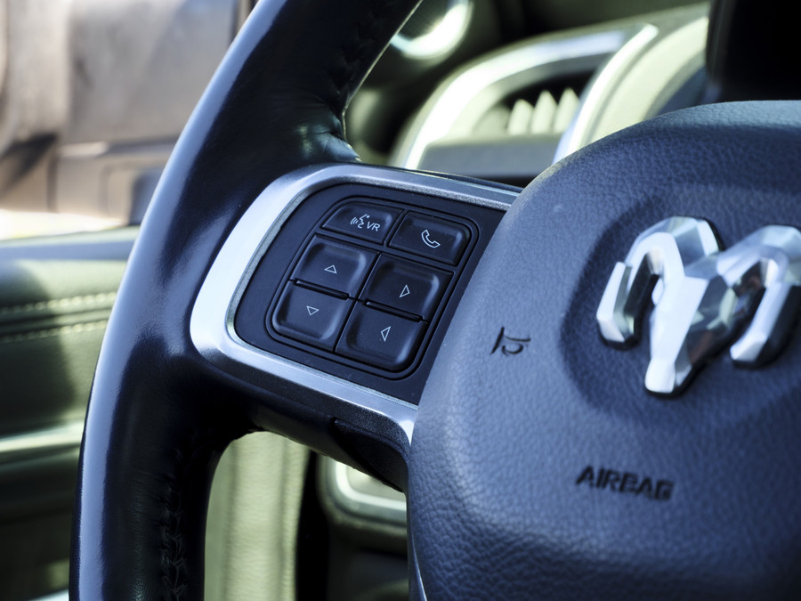 Dodge RAM 2500 Laramie | 6.4L HEMI | 4x4 | Crew cab
