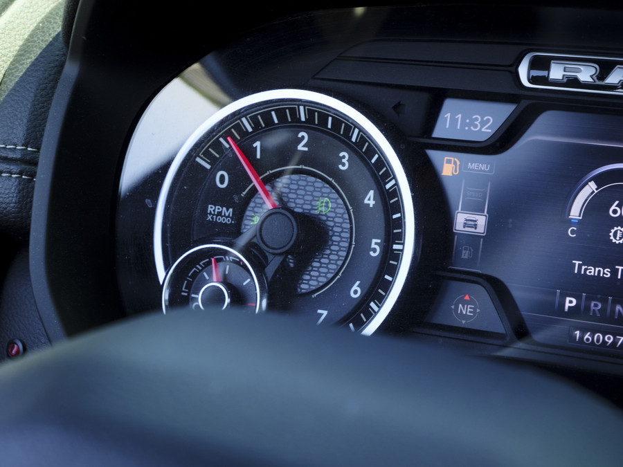 Dodge RAM 2500 Laramie | 6.4L HEMI | 4x4 | Crew cab