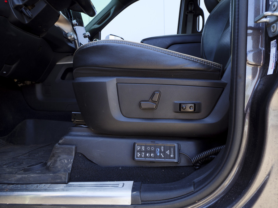 Dodge RAM 2500 Laramie | 6.4L HEMI | 4x4 | Crew cab