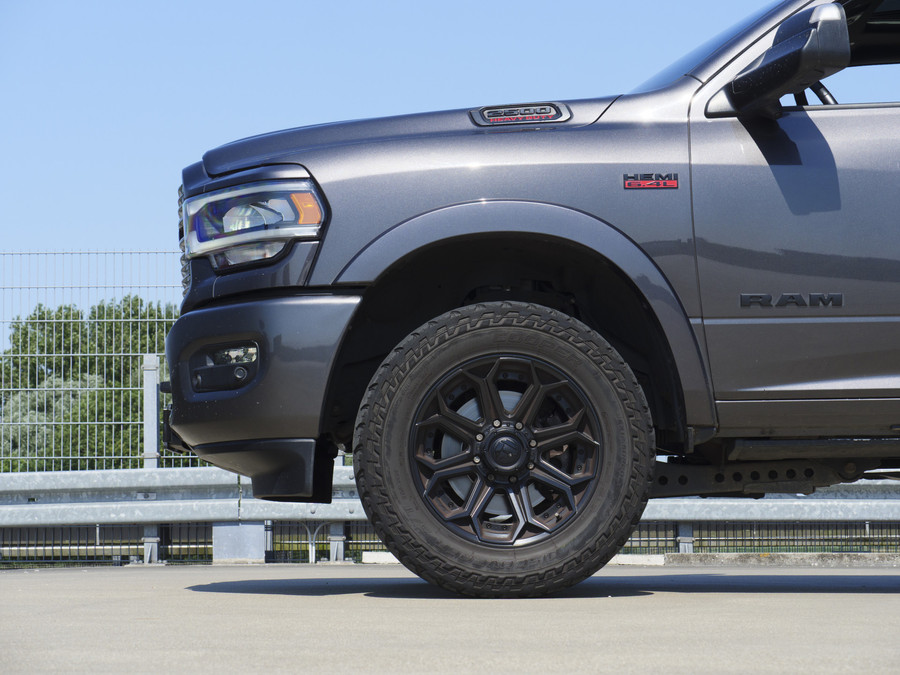 Dodge RAM 2500 Laramie | 6.4L HEMI | 4x4 | Crew cab