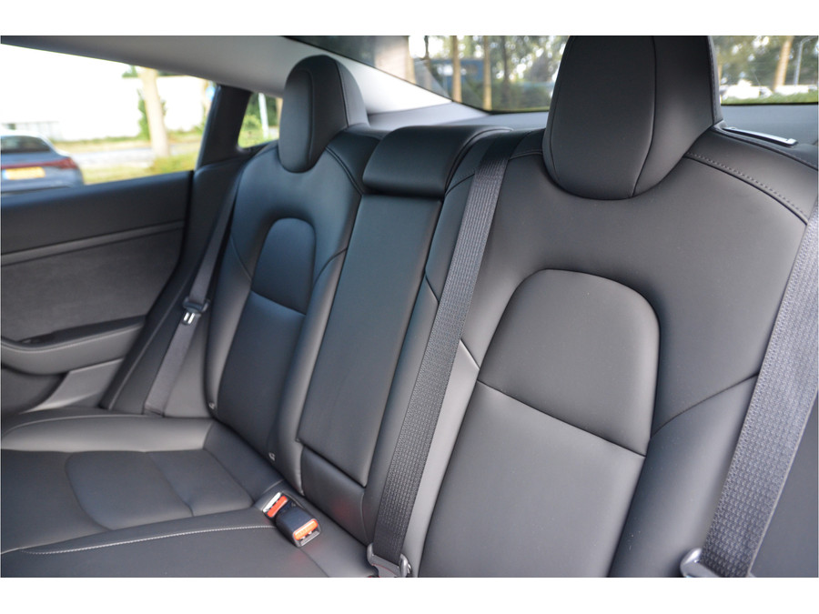 Tesla Model 3 Standard RWD Plus 60 kWh