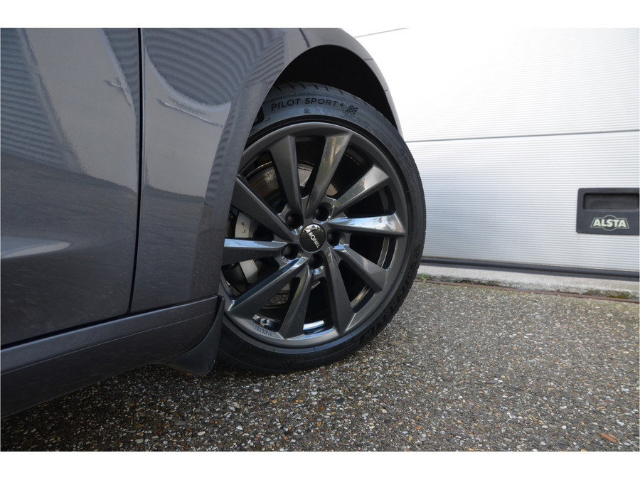 Tesla Model 3 Standard RWD Plus 60 kWh