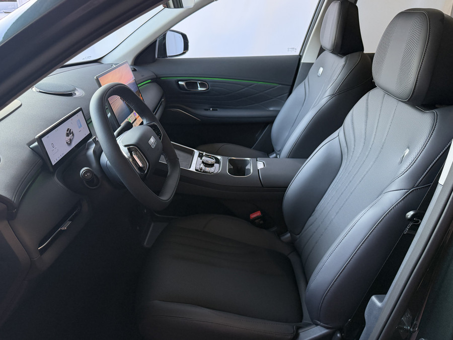 Geely Starray EM-i MAX+ PHEV LONG RANGE NIEUWE AUTO | 29,8 kWh ACCU | 136 KM WLTP | PANORAMADAK | STOELVERWARMING/KOELI