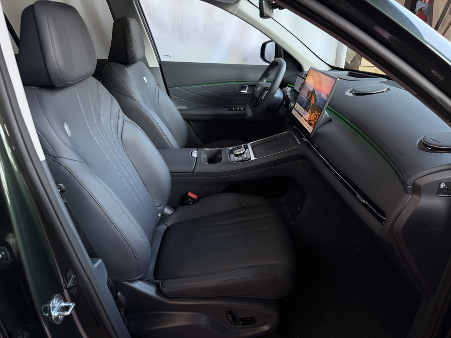 Geely Starray EM-i MAX+ PHEV LONG RANGE NIEUWE AUTO | 29,8 kWh ACCU | 136 KM WLTP | PANORAMADAK | STOELVERWARMING/KOELI