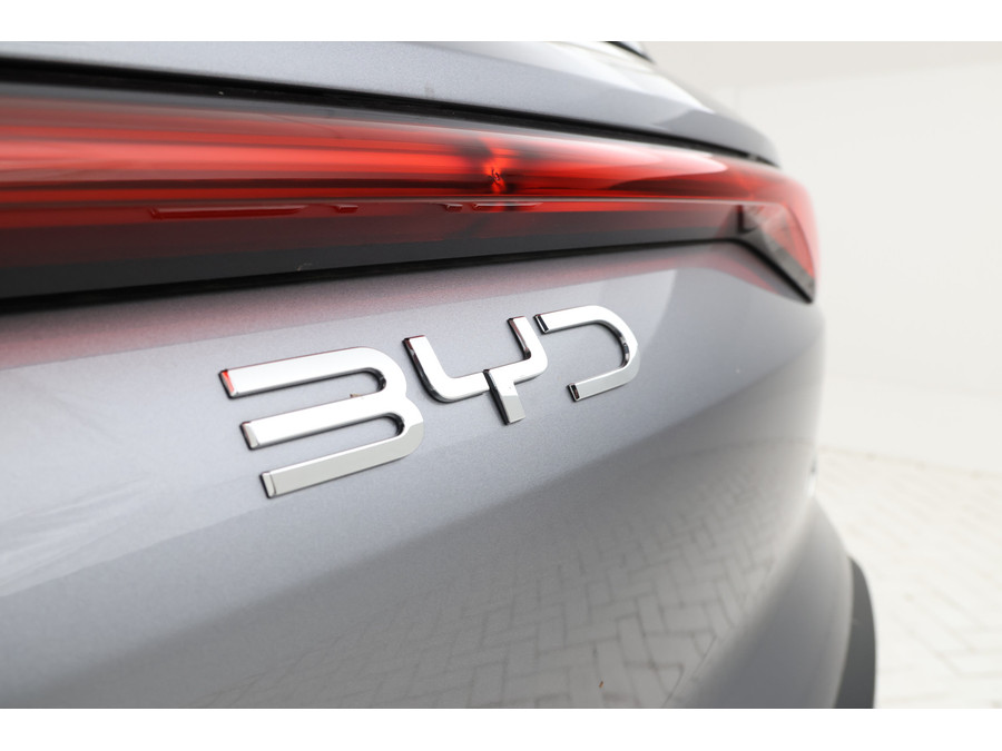 BYD ATTO 2 1.5 DM-i Active
