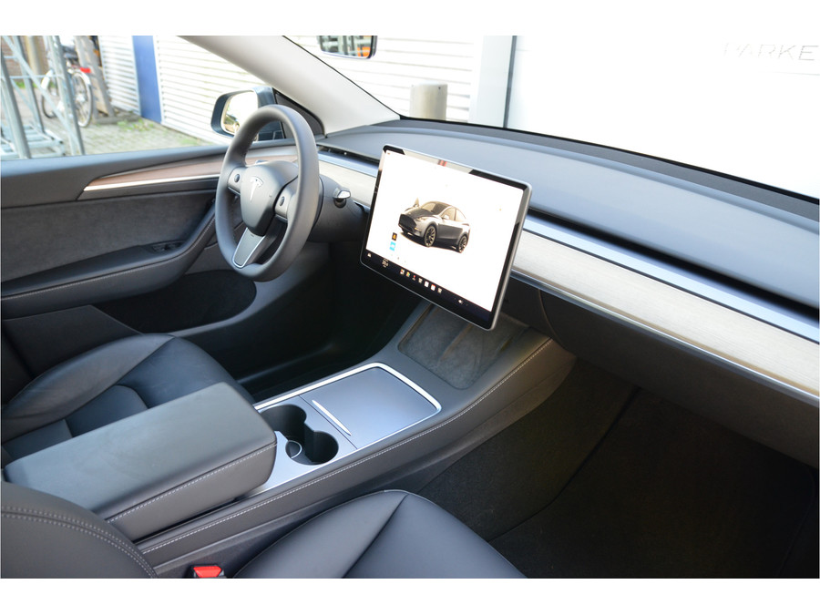 Tesla Model Y RWD 58 kWh