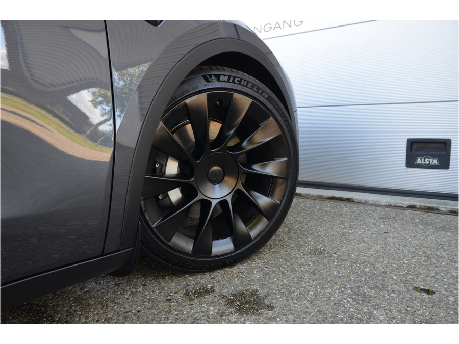 Tesla Model Y RWD 58 kWh