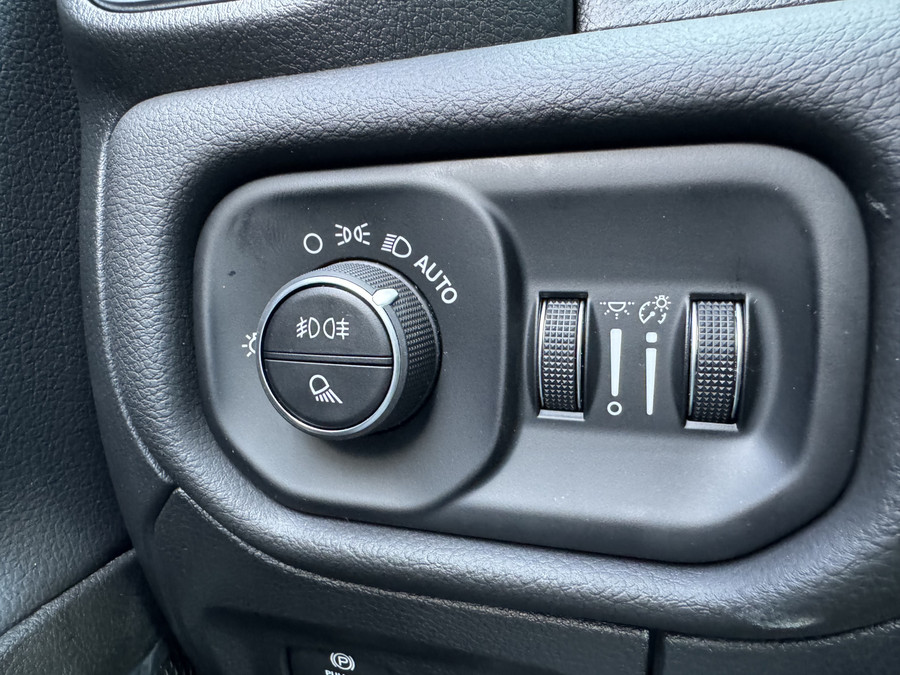 Dodge Ram 1500 Laramie Sport Hurricane