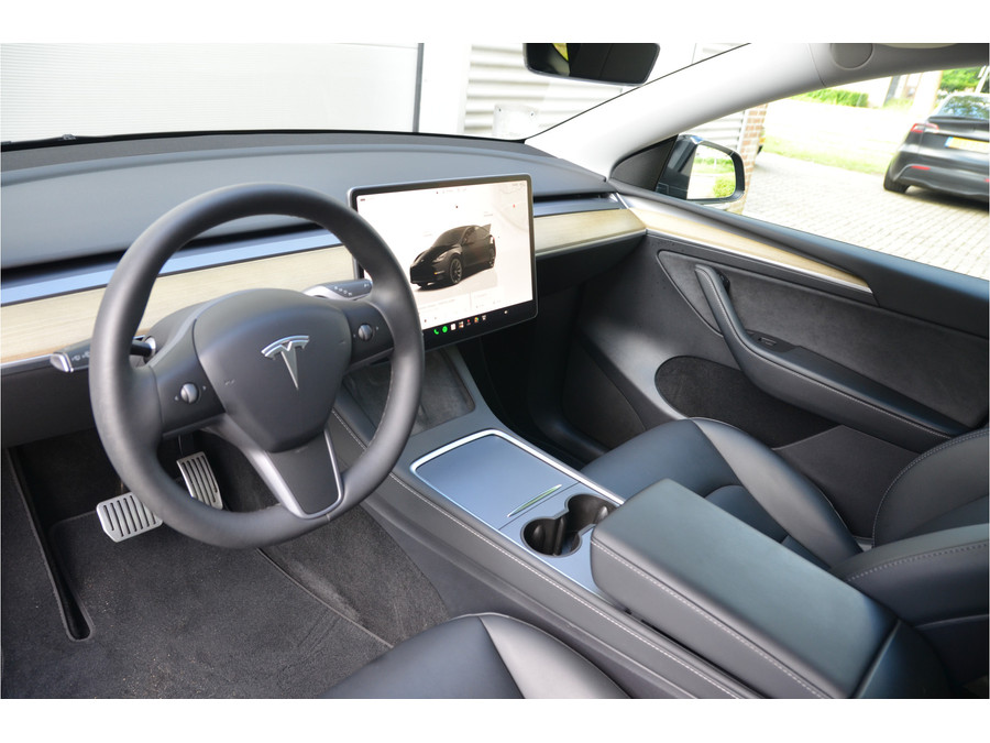 Tesla Model Y RWD 58 kWh