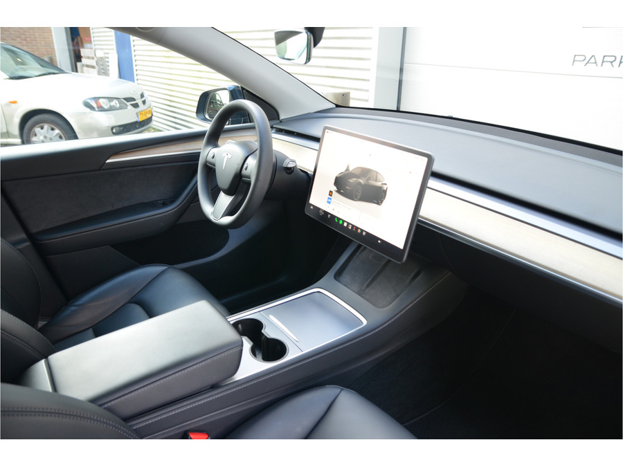 Tesla Model Y RWD 58 kWh