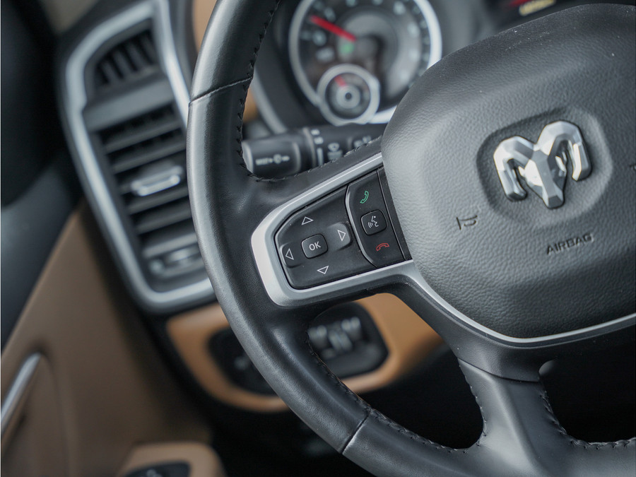 Dodge RAM 1500 Big Horn Night Edition 3.6L V6 4X4