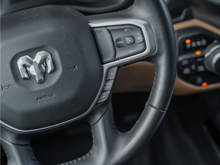Dodge RAM 1500 Big Horn Night Edition 3.6L V6 4X4