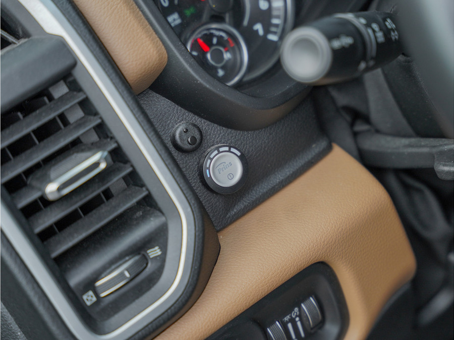 Dodge RAM 1500 Big Horn Night Edition 3.6L V6 4X4