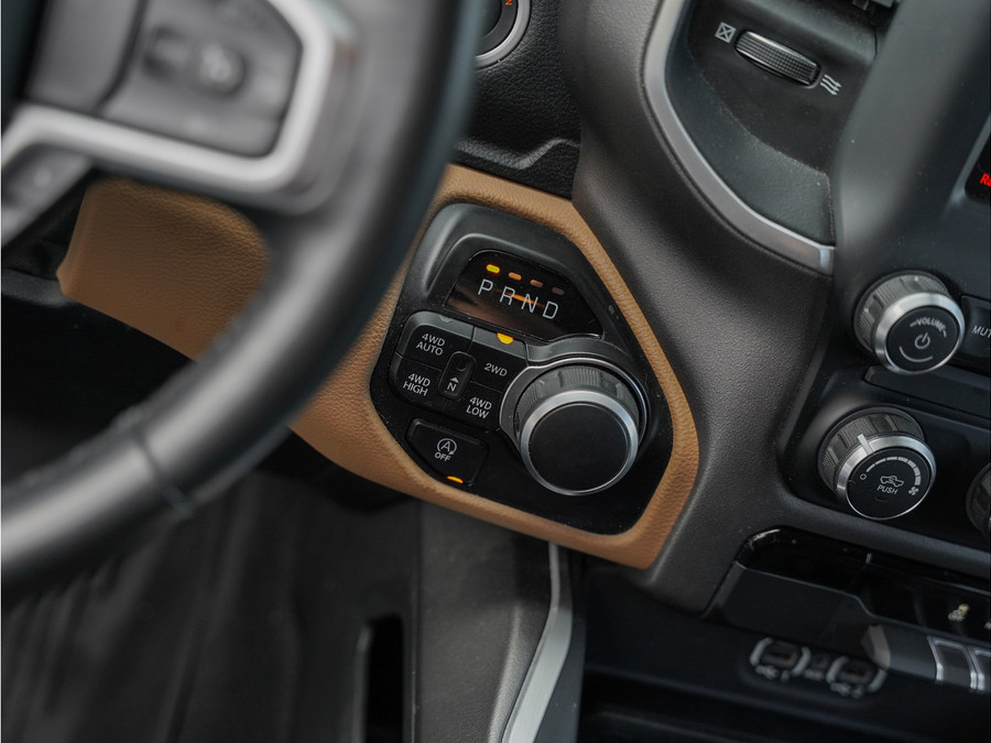 Dodge RAM 1500 Big Horn Night Edition 3.6L V6 4X4