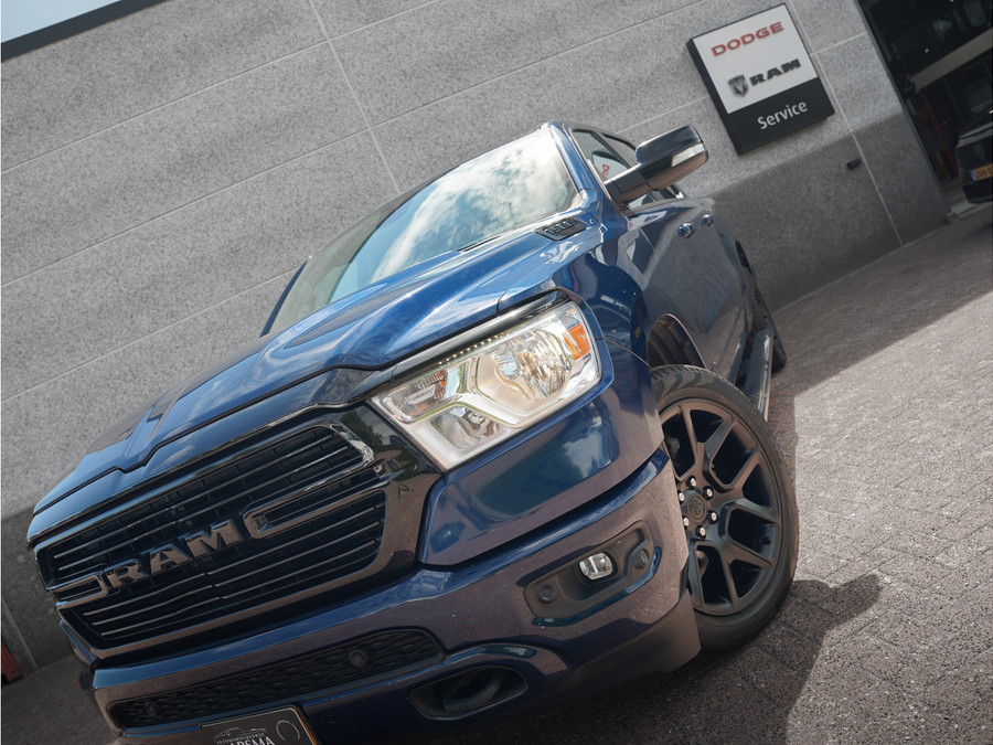 Dodge RAM 1500 Big Horn Night Edition 3.6L V6 4X4