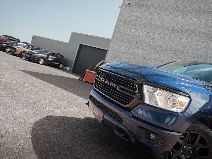 Dodge RAM 1500 Big Horn Night Edition 3.6L V6 4X4