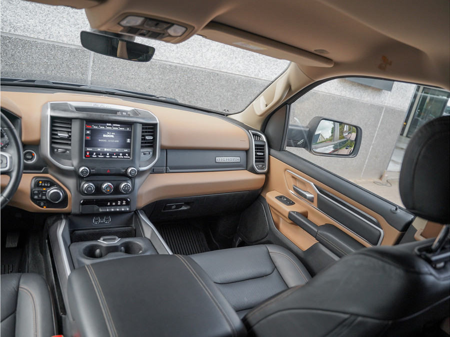 Dodge RAM 1500 Big Horn Night Edition 3.6L V6 4X4