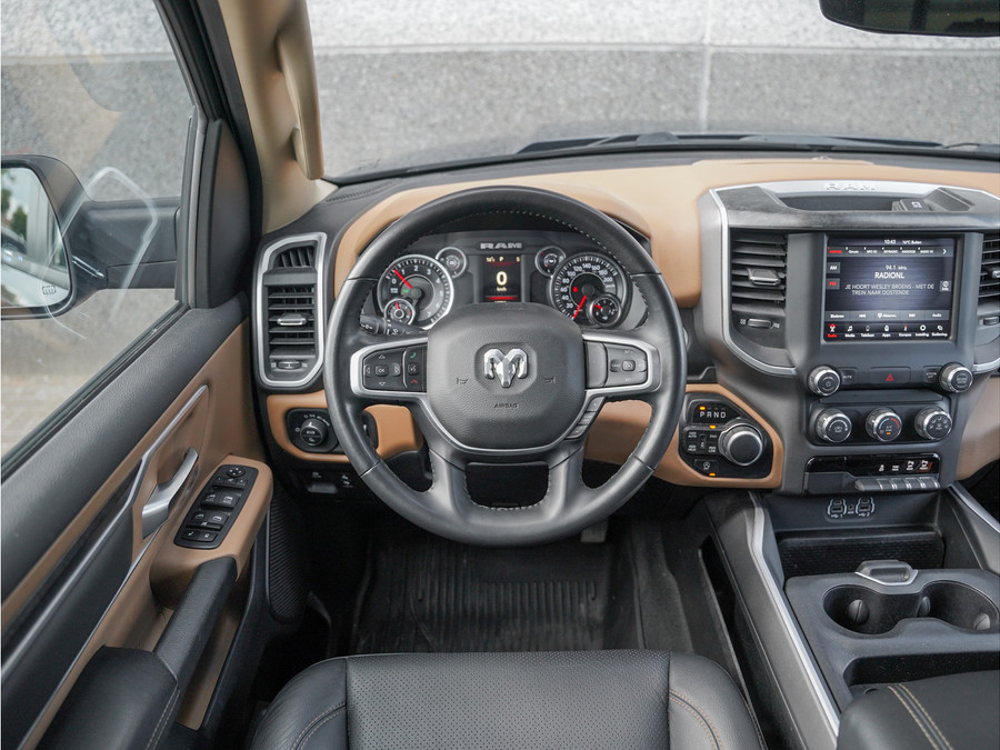 Dodge RAM 1500 Big Horn Night Edition 3.6L V6 4X4