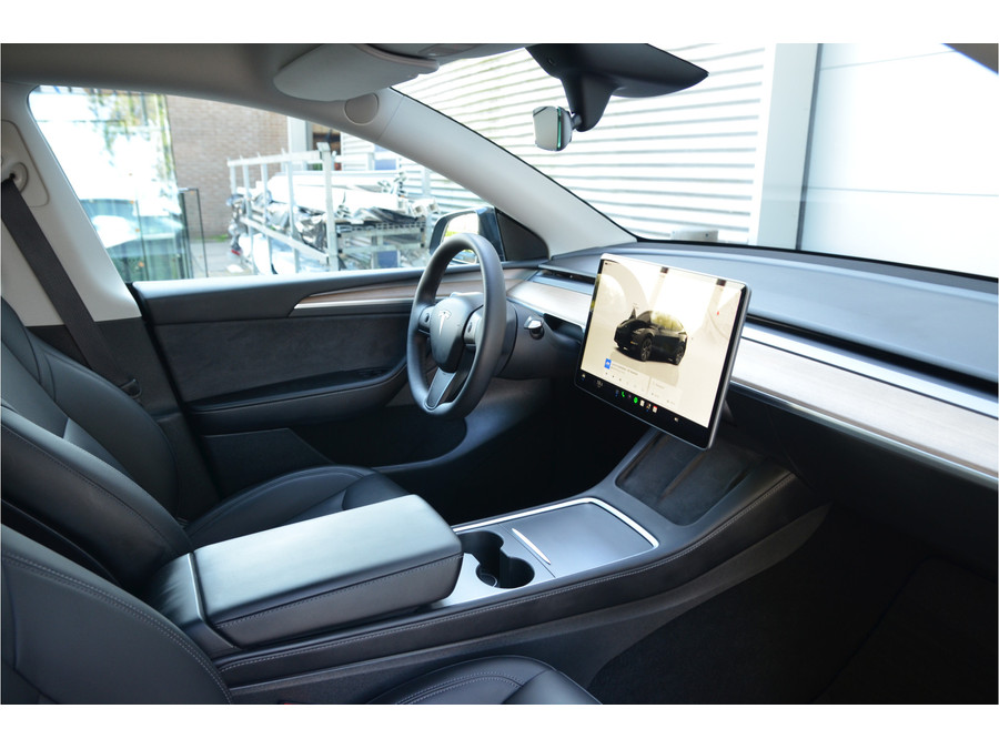 Tesla Model Y RWD 58 kWh