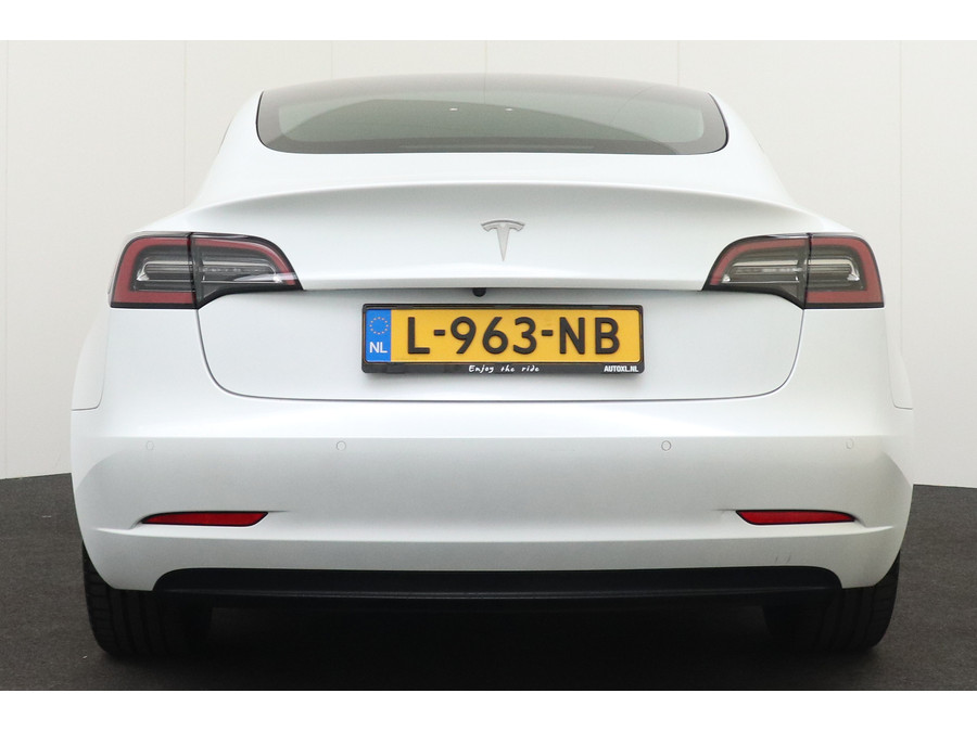 Tesla Model 3 Standard RWD Plus 60 kWh