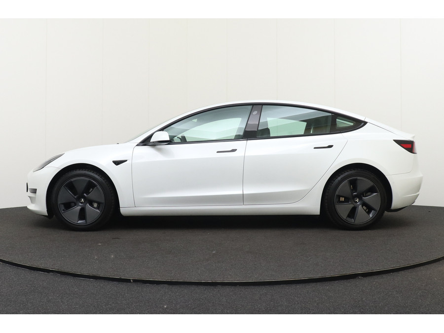 Tesla Model 3 Standard RWD Plus 60 kWh