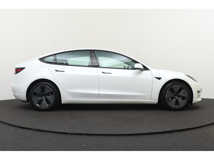 Tesla Model 3 Standard RWD Plus 60 kWh